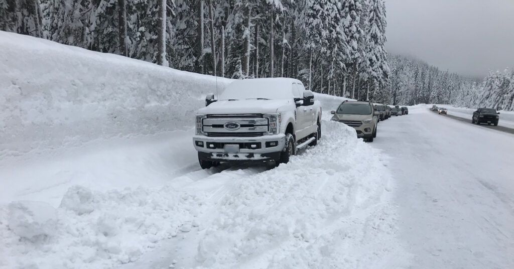 parking near trailhead 