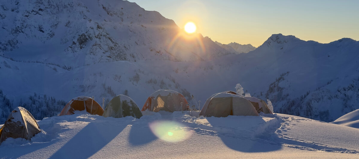 winter backpacking campsite in the cascade mountains